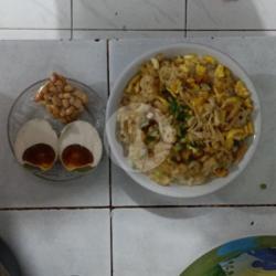 Bubur Ayam Lengkap Telur Asin Kacang Gurih