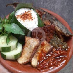 Nasi Sambal Lele