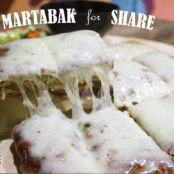 Martabak Telor Ayam Mozarella Special