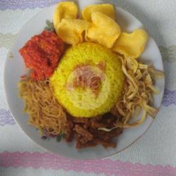 Nasi Kuning Balado