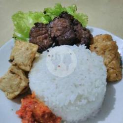 Nasi Penyetan Empal