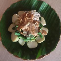 Lontong Pecel Sambal Kacang