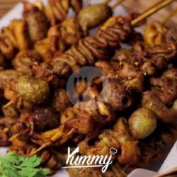 Sate Usus Gurih