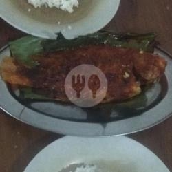 Ikan Nila Panggang Ukuran Sedang