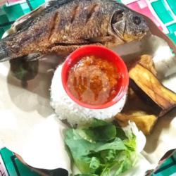 Paket Lalapan Ikan Mas Goreng