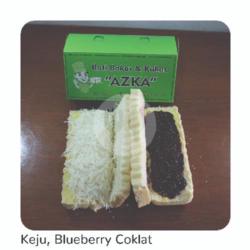 Roti Kasino 1/2 Keju Susu - 1/2 Blueberry Coklat Susu