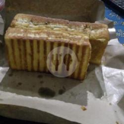 Coklat Campur Kacang   Strawberry