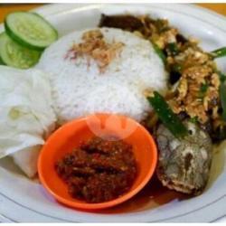 Nasi Uduk Pecel Lele