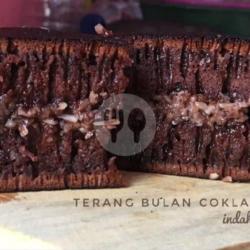 Martabak Brownies Cokelat Susu.