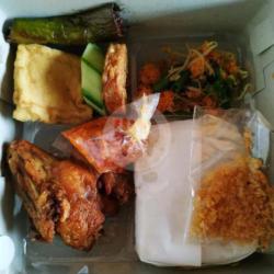 Nasi Ayam Goreng Reguler Komplit