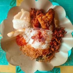 Paket Nasi Uduk   Ayam Goreng Sayap