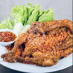 Ayam Utuh Kampung Goreng Kremes