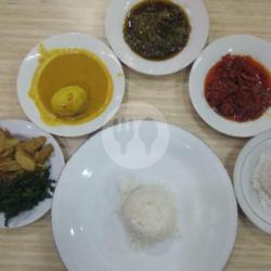 Nasi Telor Gulai