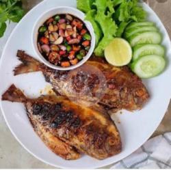 Ikan Bawal Putih Bakar Sambel Kecap