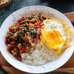 Thai Chicken Egg Rice