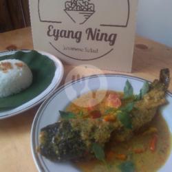 Nasi Mangut Lele Eyang Ning