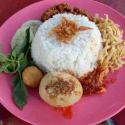 Nasi Uduk Telor Semur