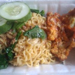 Indomie Plus Ayam Geprek