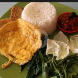 Lalapan Telor Dadar   Nasi