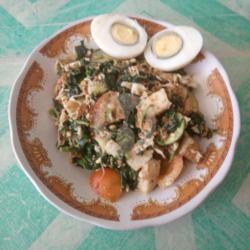 Lotek Komplit (telur Rebus)