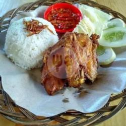 Nasi Dada Goreng   Es Teh