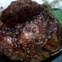 Telur Dadar Bakar   Sambel Lalapan