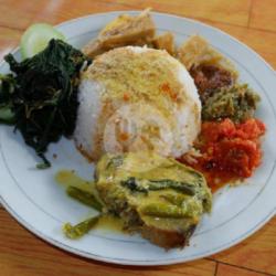 Nasi Gulai Ikan Tongkol