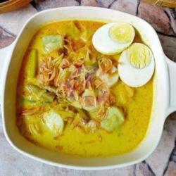 Lontong Sayur Betawi Komplit