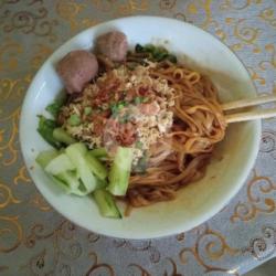 Mie Pangsit Pedas Special