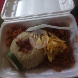 Nasi Uduk Abon