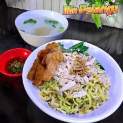 Mie Pelangi Ayam Kekian