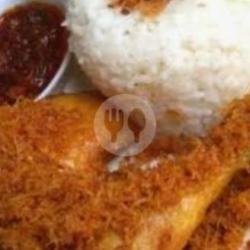 Nasi   Ayam Serundeng   Tempe   Lalaban