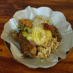 Nasi Kuning Ayam