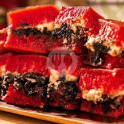 Terang Bulan (red Velvet) Kacang