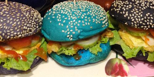 Kedai Kopi Blue (Kopi Original, Burger, Kebab), Blimbing