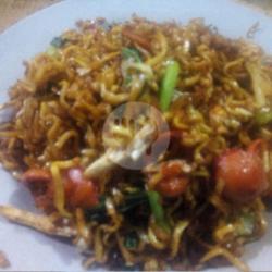 Mie Goreng Sosis Ayam Swir