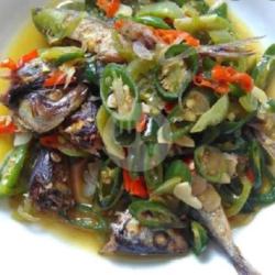 Tumis Ikan Asin Cabe Tomat Ijo