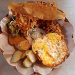 Lontong Pecel Tlur Dadar Gorengan Krupuk