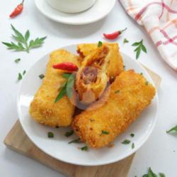 Risoles Ayam Dan Sayur Mercon