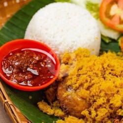 Nasi Ceker Ayam Kremes