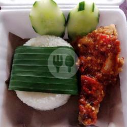 Nasi Ayam Pedas Ngajak Ribut