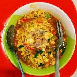 Mie Nyeumeuk Indomie