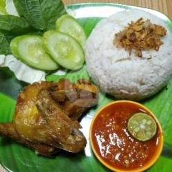 Ayam Dada Goreng  Nasi