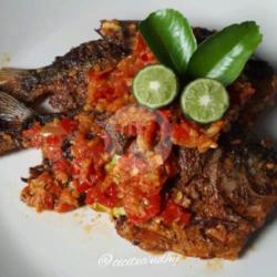 Ikan Bawal Goreng Balado