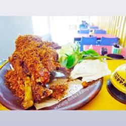 Bebek Goreng Serundeng
