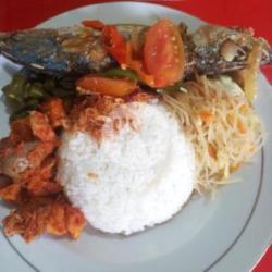 Nasi Campur Ikan