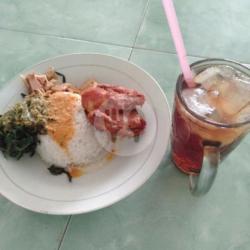 Nasi Sayur Sambel Ayam Goreng   Es Teh Manis