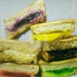 Roti Bakar Coklat - Strawberry - Nanas