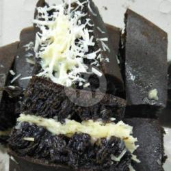 Blackforest Ketan Kelapa