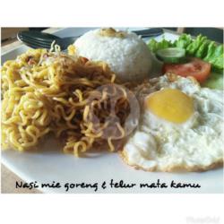 Nasi   Mie Goreng   Telur Mata Kamu